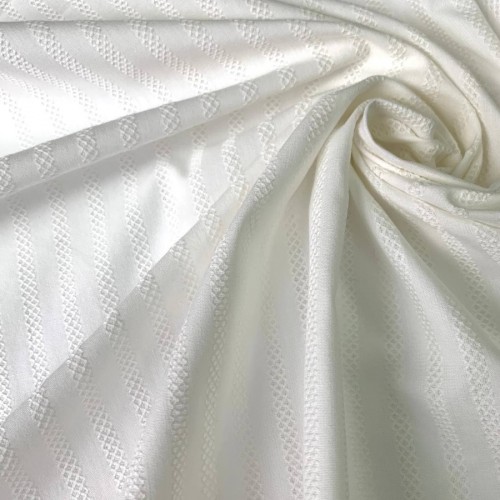 Батист белый Мерешко с полосами и набивной точкой размер отреза 100:140 см
