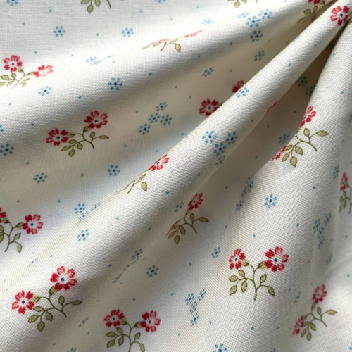 Хлопок принт цветы веточки Moda fabrics 10:110 см молочный